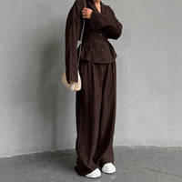 Ensemble deux pièces décontracté pour femme : haut sans manches à col halter et pantalon moulant, rose uni, en polyester et élasthanne, style streetwear avec dentelle