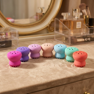 Brosse nettoyante pour le visage en silicone créative en forme de pieuvre et de méduse - Product Image 1