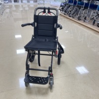 Fauteuil roulant manuel pliant portable pour chariot léger pour personnes âgées pour les voyages en avion