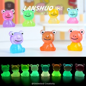 Kit de Création DIY Rainbow Candy : Pendentif Porte-clés en Résine en Forme de Grenouille Colorée, Figurine d'Animal de Dessin Animé, Art et Artisanat de Collection - Product Image 1