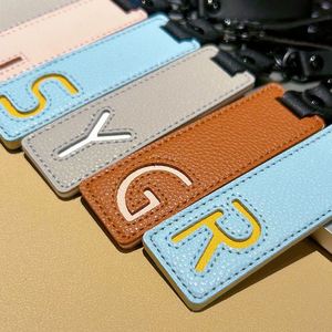 Porte-clés avec 26 lettres de l'alphabet anglais, accessoires de voiture en cuir modernes, petit pendentif simple personnalisable - Product Image 2