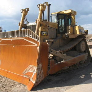 D10R/D10N/D9R/D9N/D8L/D8N/D6D/D6R/D7H bulldozer à chenilles d'occasion d8k /d8r Bulldozer à chenilles bulldozer - Product Image 1