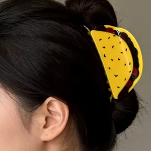 Sheshares - Pinza para el <span class=keywords><strong>pelo</strong></span> de acrílico con diseño de taco y salsa de chili |   Pinza para el Cabello Estilo Pastoral con Diseño de Tiburón - Product Image 1