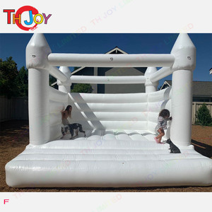 Castello Gonfiabile Gigante Bianco in PVC Premium 6x6ft, Capacità 10 Persone, per Matrimoni, Divertimento Interno ed Esterno, Ventilatore Incluso - Product Image 6