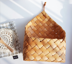Simple wood <strong>wicker</strong> woven hanging sundries <strong>storage</strong> <strong>basket</strong> - Product Image 1