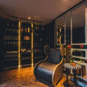 Ensemble de meubles de chambre d'hôtel 5 étoiles sur mesure, style moderne, en bois massif, avec lit de luxe et table de chevet, pour chambre de resort de luxe. - Product Image 5