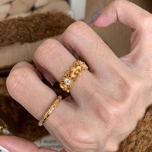 Anelli di Lusso alla Moda con Fiori in Cristallo e Strass, Placcati in Oro con Zirconia Cubica, Anello Iris per Donne e Ragazze, Ideale per Fidanzamento - Product Image 4