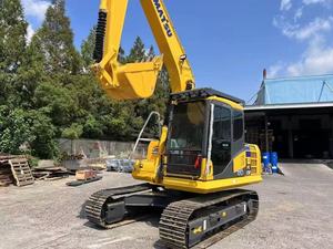 Excavatrice sur chenilles Komatsu PC130 13T d'occasion |   Excavatrice d'occasion d'origine japonaise à faible nombre d'heures pour travaux de terrassement avec marteau brise-roche à attache rapide - Product Image 6