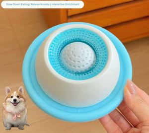 Tapis de léchage pour animaux de compagnie en plastique, distributeur lent pour chiens et chats - Jouet interactif anti-fuite et anti-débordement, bol de nettoyage des dents, utilisation intérieure - Product Image 4