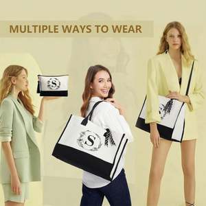 Bolsa de Playa de Lona Personalizada con Iniciales, Bolsa de Yute Monogramada para Mujer - Product Image 6