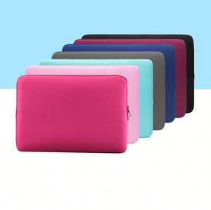 Funda para Computadora Portátil Domiso de 15.6 Pulgadas, Negra, con Estampado, Multifuncional, Ligera, de Espuma Viscoelástica y Neopreno, con Cierre Bus Proxa - Product Image 1