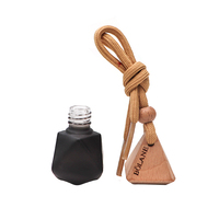 Diffuseur de parfum pour voiture en verre suspendu de 8 ml avec boîte, mini diffuseur d'huile essentielle en bois avec diamants, vente en gros