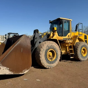 Chargeuse sur pneus diesel Volvo L180G d'occasion, modèle 2018, capacité nominale de 22 tonnes, moteur haute performance HYDAC PLC, pompe à roulement. - Product Image 3