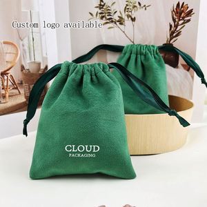 Pochette à bijoux en velours épais vert foncé avec cordon de serrage, sac cadeau de luxe en velours doux pour emballage de colliers et bracelets, logo et taille personnalisés - Product Image 3