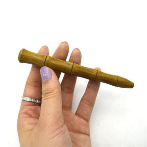 قلم وخز بالإبر يدوي من الخشب الطبيعي، بالإضافة إلى منتجات تدليك أخرى، يستخدم لعلاج تجاعيد الوجه وتعزيز النوم والراحة. - Product Image 4