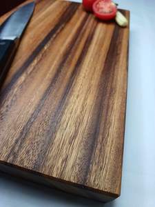 Tabla de cortar de madera dura natural duradera, ideal para uso en la cocina, perfecta para cortar y preparar carne, frutas y verduras - Product Image 5
