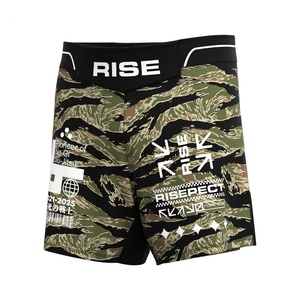 Shorts BJJ MMA ultra doux avec fentes latérales, ourlet coupé, séchage rapide, coutures renforcées, sans velcro, pour l'entraînement et le sparring - Product Image 1