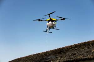 Nettoyage professionnel, longue durée de <span class=keywords><strong>vol</strong></span>, drone de nettoyage de panneaux solaires, nettoyage de bâtiments, nettoyage de vitres en haute altitude - Product Image 5