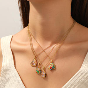 复古灵感多宝石心形泪珠项链，精致金色不锈钢链条，独特的日常佩戴配件 - Product Image 1