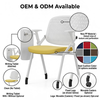 Chaise de conférence pliable avec accoudoir pivotant, dossier en maille, structure métallique - Pliable, empilable, avec roulettes pour bureaux/salles de formation