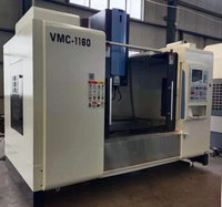 Centre d'usinage CNC 4 axes VMC1160 avec système Fanuc pour pièces de précision, prix compétitif pour le fraisage vertical.