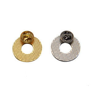 Venta al por mayor de alfileres de solapa de esmalte multicolor Objetivos de desarrollo sostenible de las Naciones Unidas Broche de hada artesanal de metal - Product Image 3