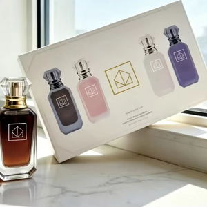 Nouvel Arrivage Coffret Cadeau Parfum Eau de Parfum Lotion 4x10ml Parfum Floral Vanille Ambre Longue Durée pour <span class=keywords><strong>Femme</strong></span> - Product Image 1