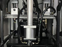 Machine de soufflage de bouteilles en plastique PET semi-automatique de 5 gallons, machine de fabrication de bouteilles en plastique d'eau de 20 litres, machine de moulage par soufflage