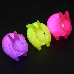 Balle élastique lumineuse colorée en plastique pour enfants de 4 à 6 ans – Vente en gros pour les stands - Product Image 2