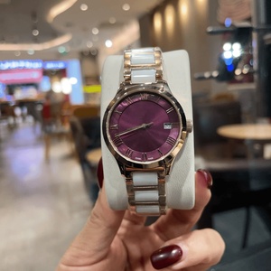 Reloj de Lujo Avanzado con Movimiento de Cuarzo Preciso, Cristal de Zafiro, Esfera con Patrón Solar, Correa de Acero y Cerámica, Longiness - Product Image 3