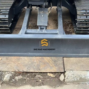 Mini-excavatrice Hitachi ZX35U, faible nombre d'heures, bien entretenue, à vendre, idéale pour la construction et l'aménagement paysager - Product Image 3