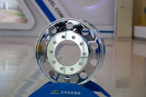 Roues en aluminium polies de 8.25x22.5 pouces pour camion - Product Image 2