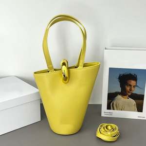 Nouveau style de sac à main asymétrique personnalisé en forme de panier à légumes, en cuir véritable avec boucle dorée, sacs à main pour femmes - Product Image 3