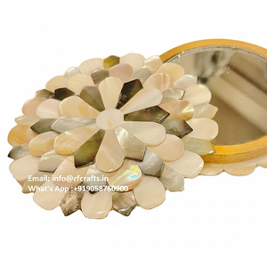 Lindo espejo de maquillaje de viaje compacto diseño plegable espejo de tocador de bolsillo para niñas - Product Image 1