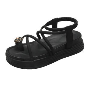 Sandalias de estilo francés con diamantes de imitación para mujer, para uso exterior en verano, nueva moda 2026, sandalias de playa con suela gruesa y puntera de hada. - Product Image 4