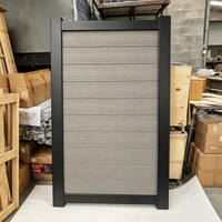 Panneaux de clôture de jardin en WPC avec cadre noir moderne |   Système de clôture composite horizontale pour jardin de villa, cour et enclos extérieur