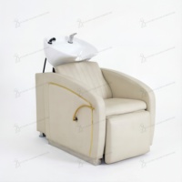 Fauteuil de lavage moderne de luxe incurvé avec cuvette en céramique, repose-pieds réglable, couleur personnalisable, pour salon de coiffure