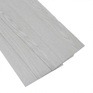 Suelo Vinílico de PVC de Lujo Moderno Resistente al Fuego con Diseño Gráfico, Instalación con Adhesivo para Uso en Interiores - Product Image 3