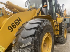 Machinerie de chantier d'occasion CATERPILLAR CAT 996H Chargeuse sur pneus d'occasion Grande benne Conforme aux normes SAE et ISO - Product Image 2