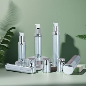 Flacon cosmétique sans air en plastique argenté de luxe 5ml 10ml 15ml 30ml pour soins de la peau avec pompe pulvérisatrice pour lotion - Product Image 1