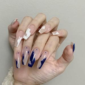 <span class=keywords><strong>Uñas</strong></span> postizas <span class=keywords><strong>blancas</strong></span> <span class=keywords><strong>azules</strong></span> claras de ataúd largo de lujo con palo de diamante en las <span class=keywords><strong>uñas</strong></span> a presión para mujeres - Product Image 6
