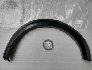 แผ่นปิดกันโคลนตกแต่งภายนอก รุ่นใหม่ สำหรับรถยนต์มิตซูบิชิ ปาเจโร สปอร์ต 7420A096 ของฮัวซิน - Product Image 3