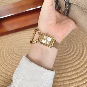 Montre-bracelet à quartz personnalisée pour femme, bracelet en maille ajourée en acier inoxydable, boîtier en alliage, fermoir magnétique, étanche, décorative - Product Image 2