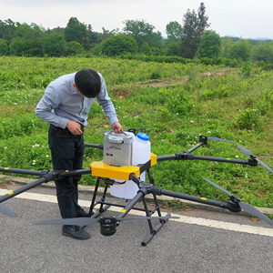 TYI RTF 8 axes <span class=keywords><strong>10</strong></span> litres, drone agricole de protection des plantes, pulvérisateur de cultures, pulvérisateur agricole pliable - Product Image 4