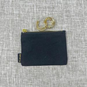 Pochette à monnaie en coton noir pas cher en gros, trousse de toilette de voyage personnalisée avec logo, sac à maquillage en toile pour femmes - Product Image 3