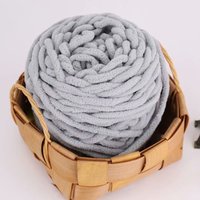 Assortiment de gros super fantaisie lisse 100% polyester 8mm chenille pour le crochet.
