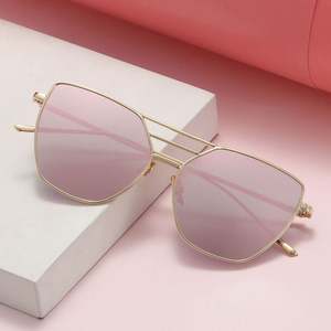 Lunettes de soleil œil de chat vintage rétro de luxe 2020 pour femmes, monture métallique, verres miroir, lunettes de soleil carrées surdimensionnées - Product Image 4