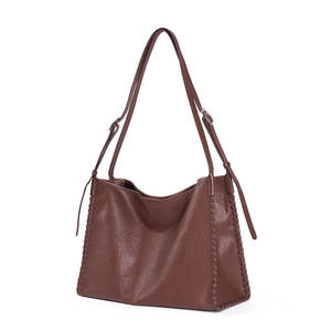 Nouveau sac seau à bandoulière tendance de style coréen avec rivets, sac à main pour femme à grande capacité, élégant et décontracté - Product Image 5