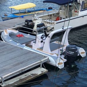 Bateau semi-rigide de luxe en Hypalon PVC de 5,8 m, coque en GRP, console centrale, yacht gonflable rigide, bateau d'accompagnement haut de gamme, croiseur côtier premium - Product Image 5