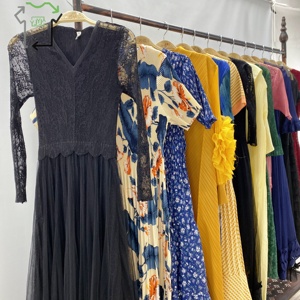 Vêtements d'occasion en gros, robes pour femmes, robes à la mode d'occasion pour dames, Ukay Ukay Bale - Product Image 4